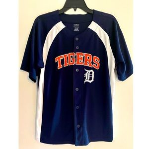 Boys 14/16 Detroit tigers shirt. Genuine merchandise